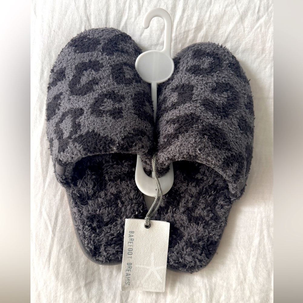 Barefoot Dreams House Slippers, NWT! 🏷️